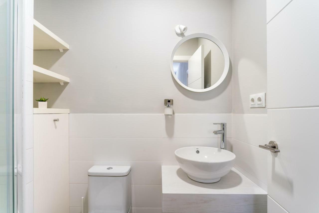 Triana 3 Bedrooms & 2 Bath Parking Included Appartement Sevilla
