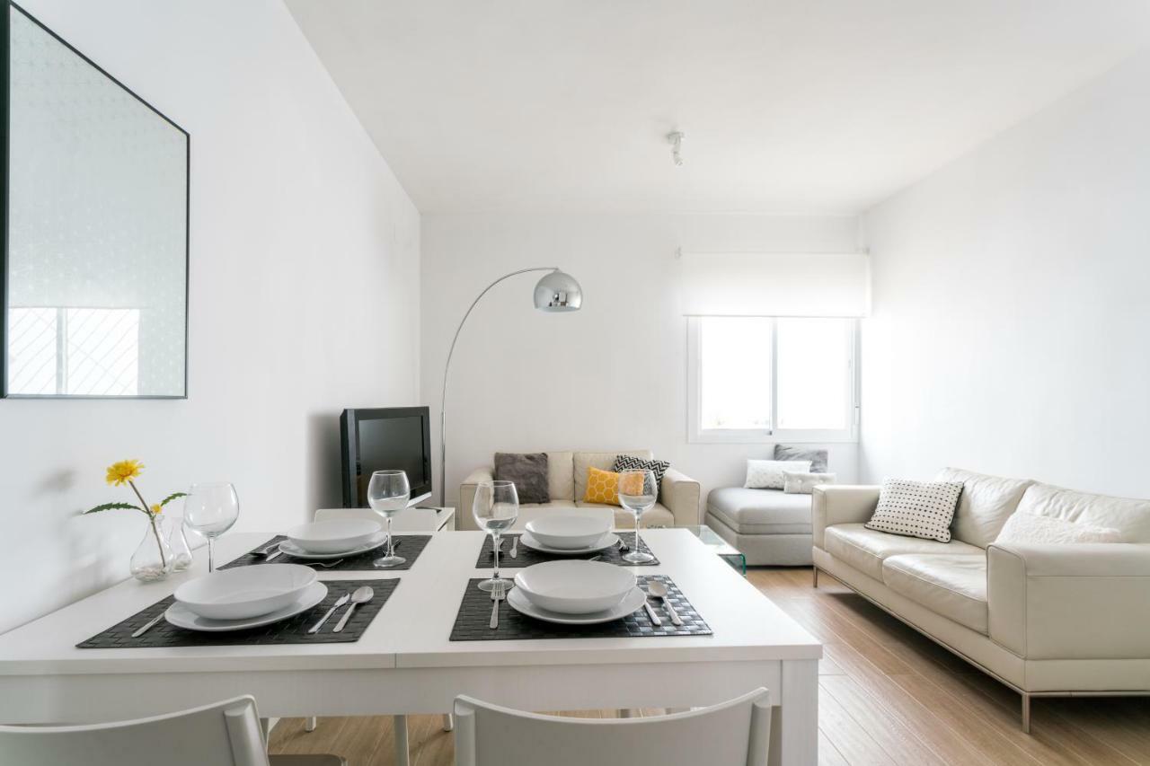 Triana 3 Bedrooms & 2 Bath Parking Included Sevilla