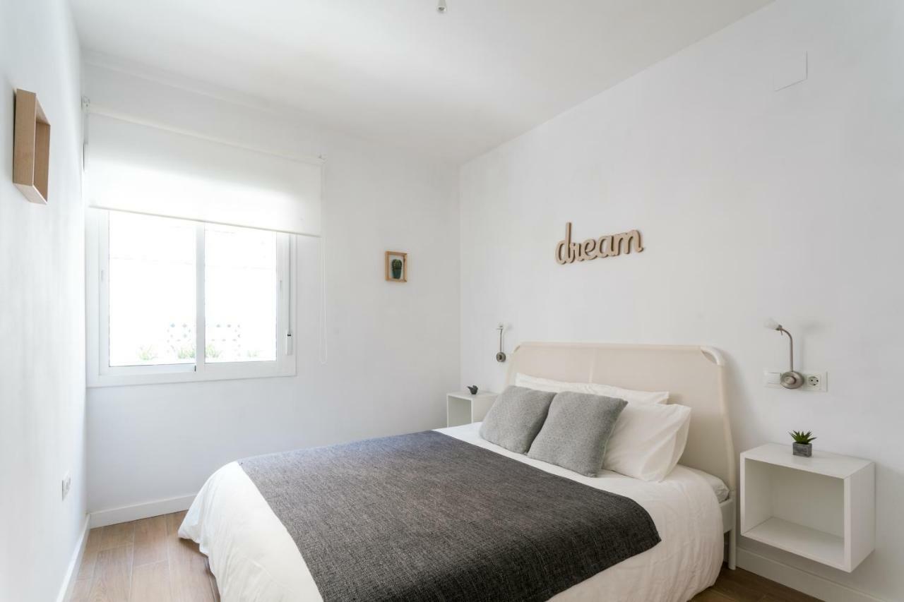 Triana 3 Bedrooms & 2 Bath Parking Included * Sevilla