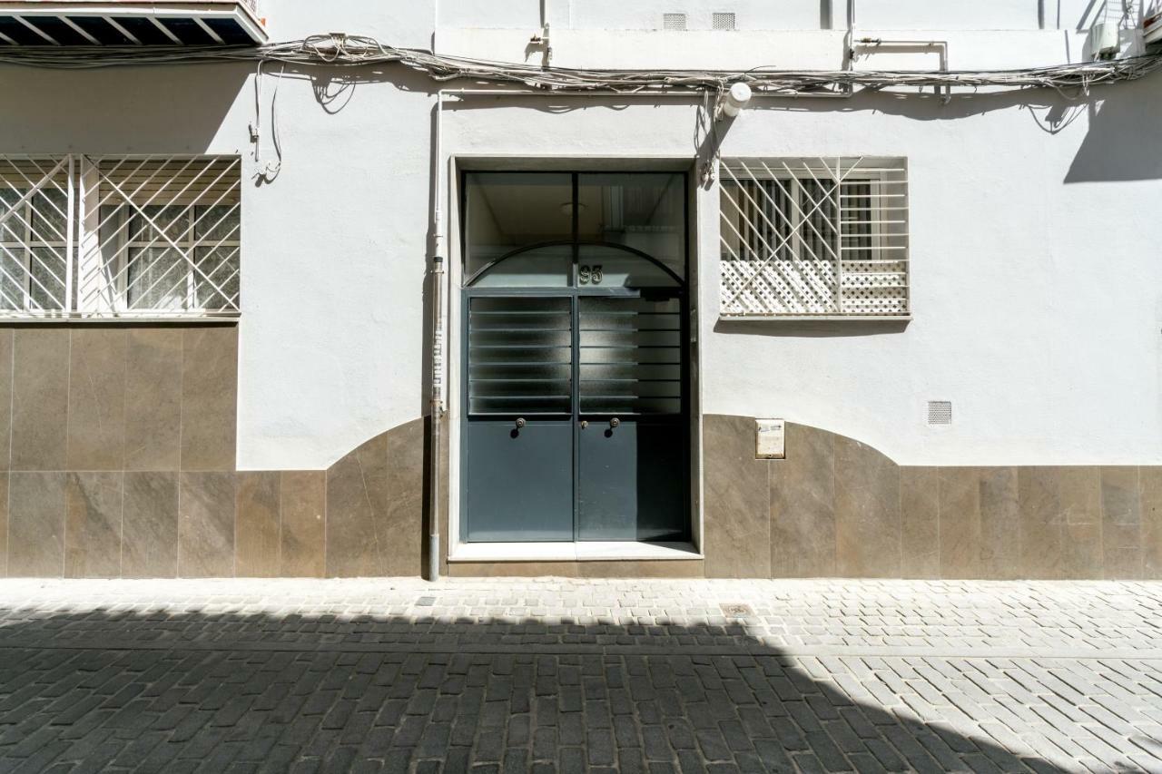 Triana 3 Bedrooms & 2 Bath Parking Included Appartement *