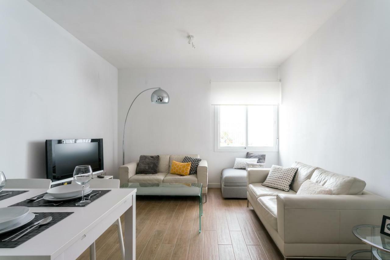 Triana 3 Bedrooms & 2 Bath Parking Included * Sevilla