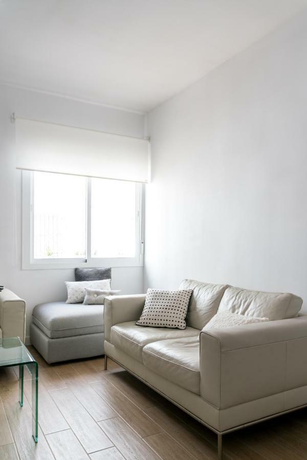 Triana 3 Bedrooms & 2 Bath Parking Included * Sevilla